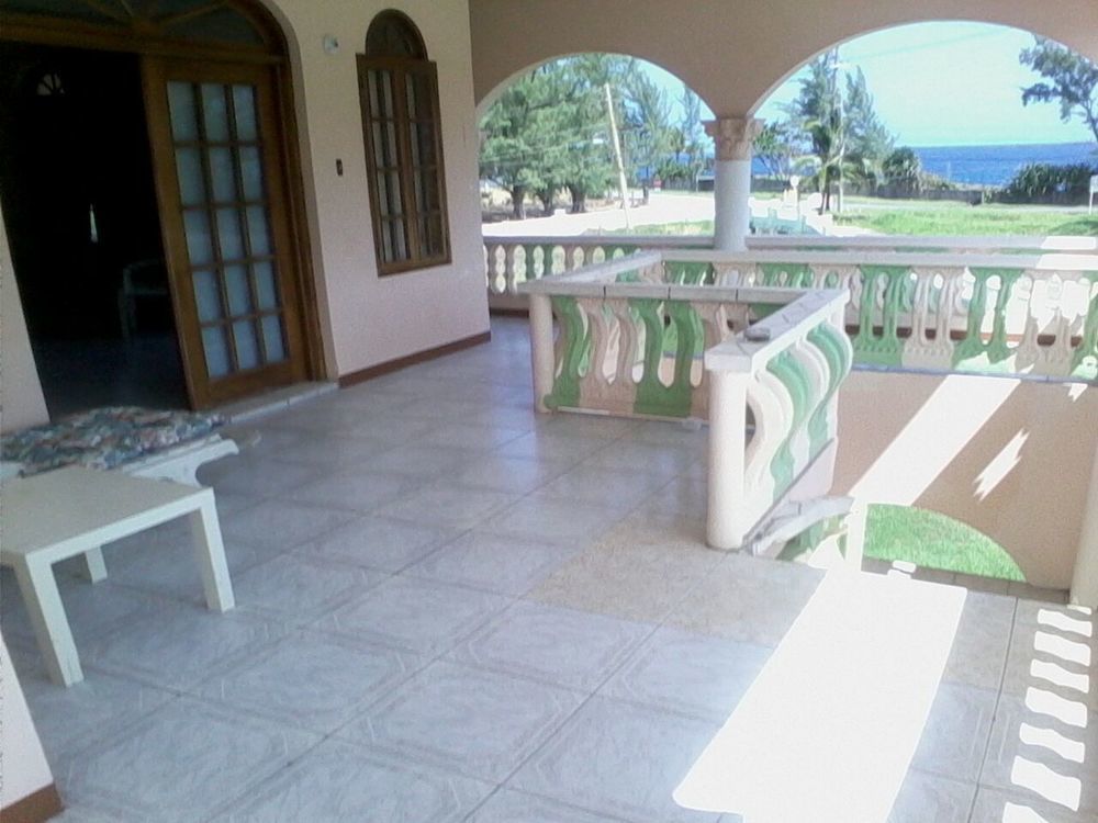 Dolphin Bay Yoga Apartment *