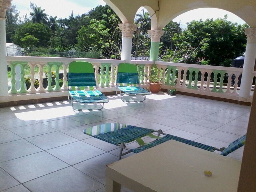 Dolphin Bay Yoga Apartment Drapers