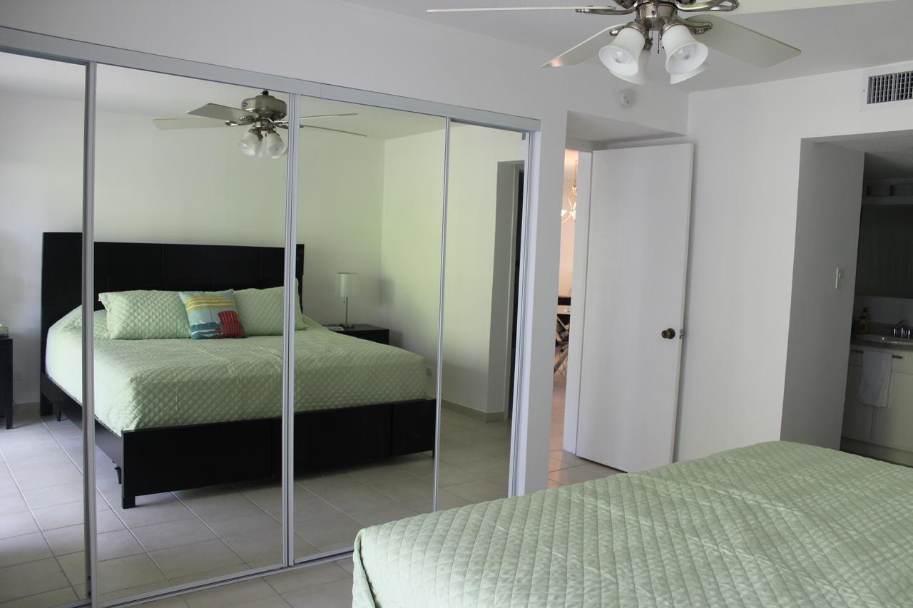 #207 Sunset Cove Seven Mile Apartment George Town