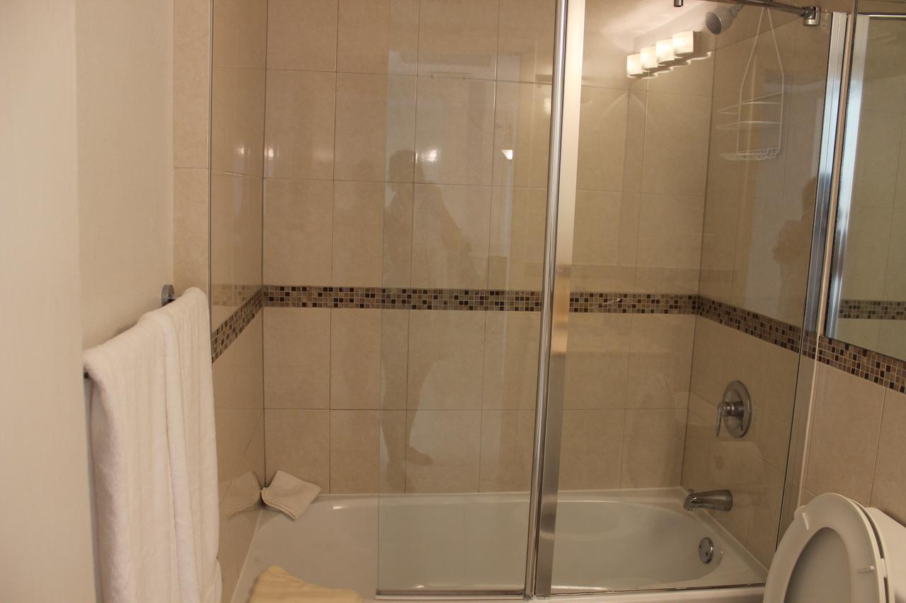 #207 Sunset Cove Seven Mile George Town