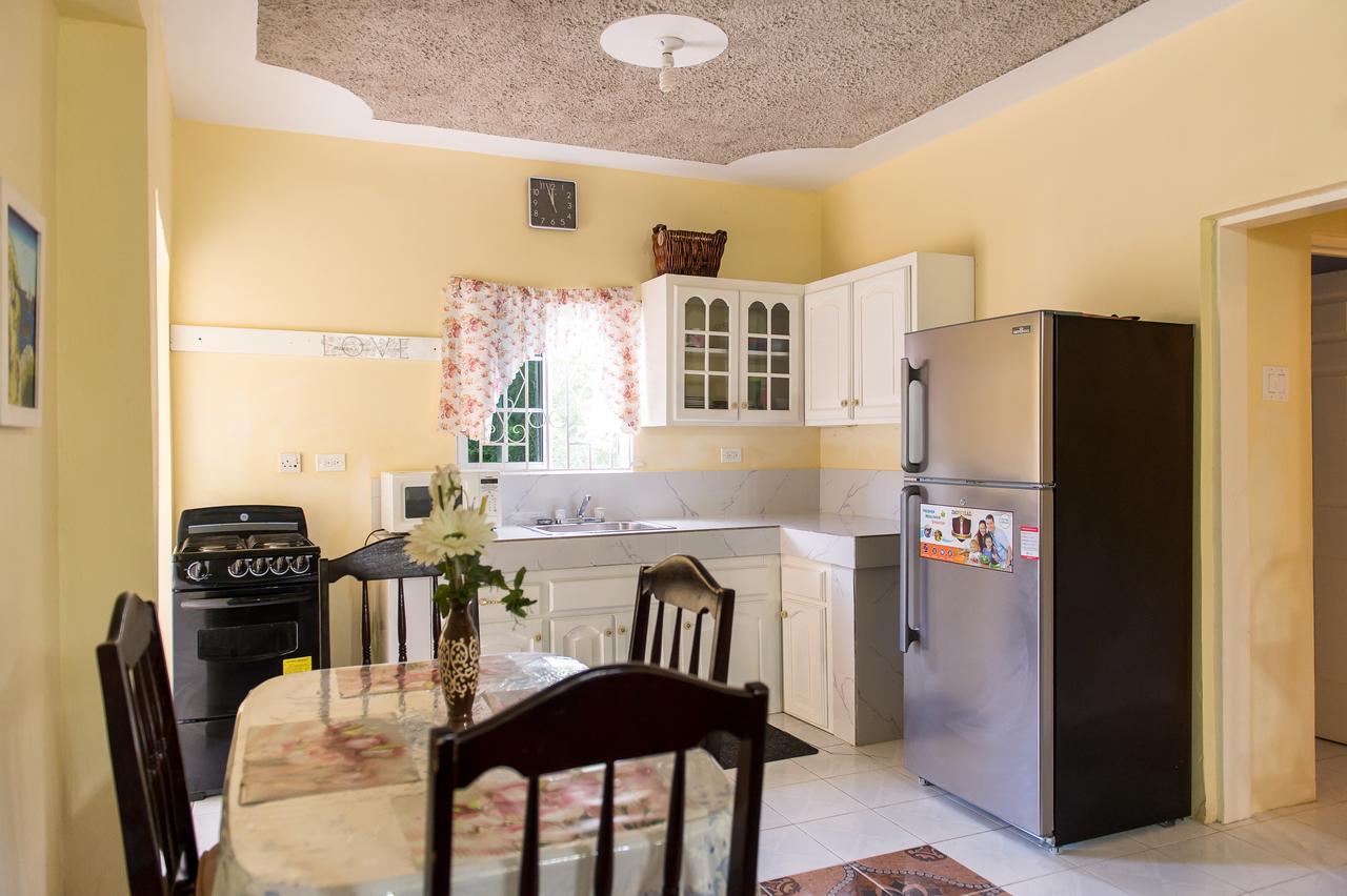 Relax In Sunny Montego Bay, Jamaica Homestay Montego Bay