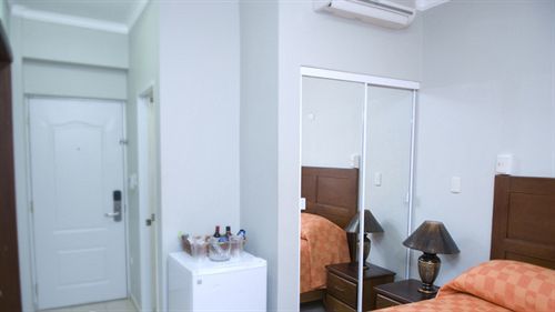 Hotel Century Plaza