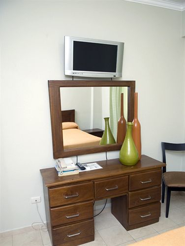 Hotel Century Plaza 3*