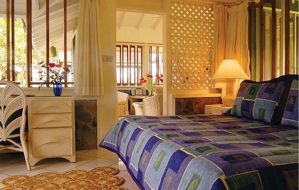 Young Island Resort 3*