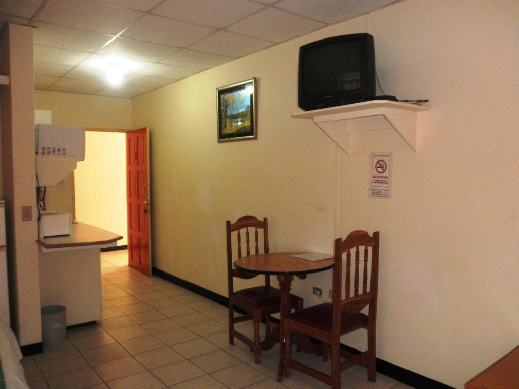 Sundeck Hotel 2*