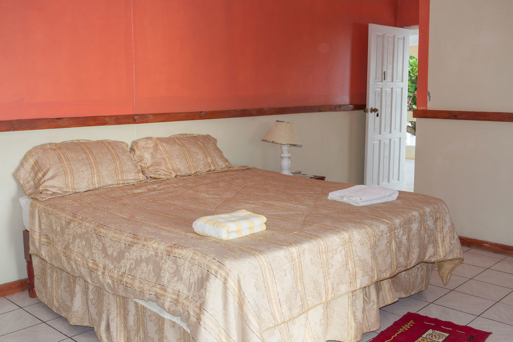 Hotel Golden Sands 2*