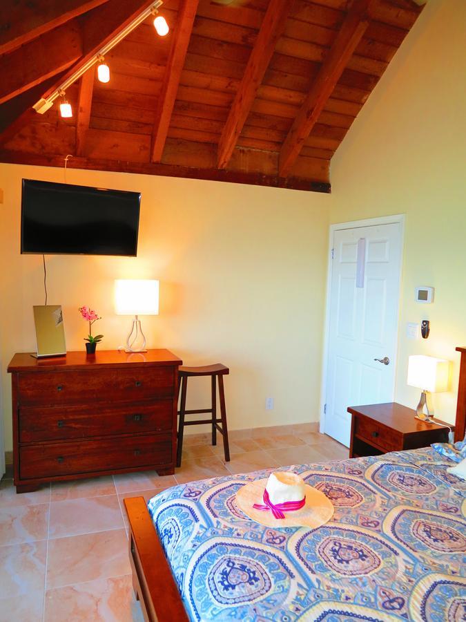 Resort 2br Luxury Beachfront Duplex On Sapphire Iii 3*