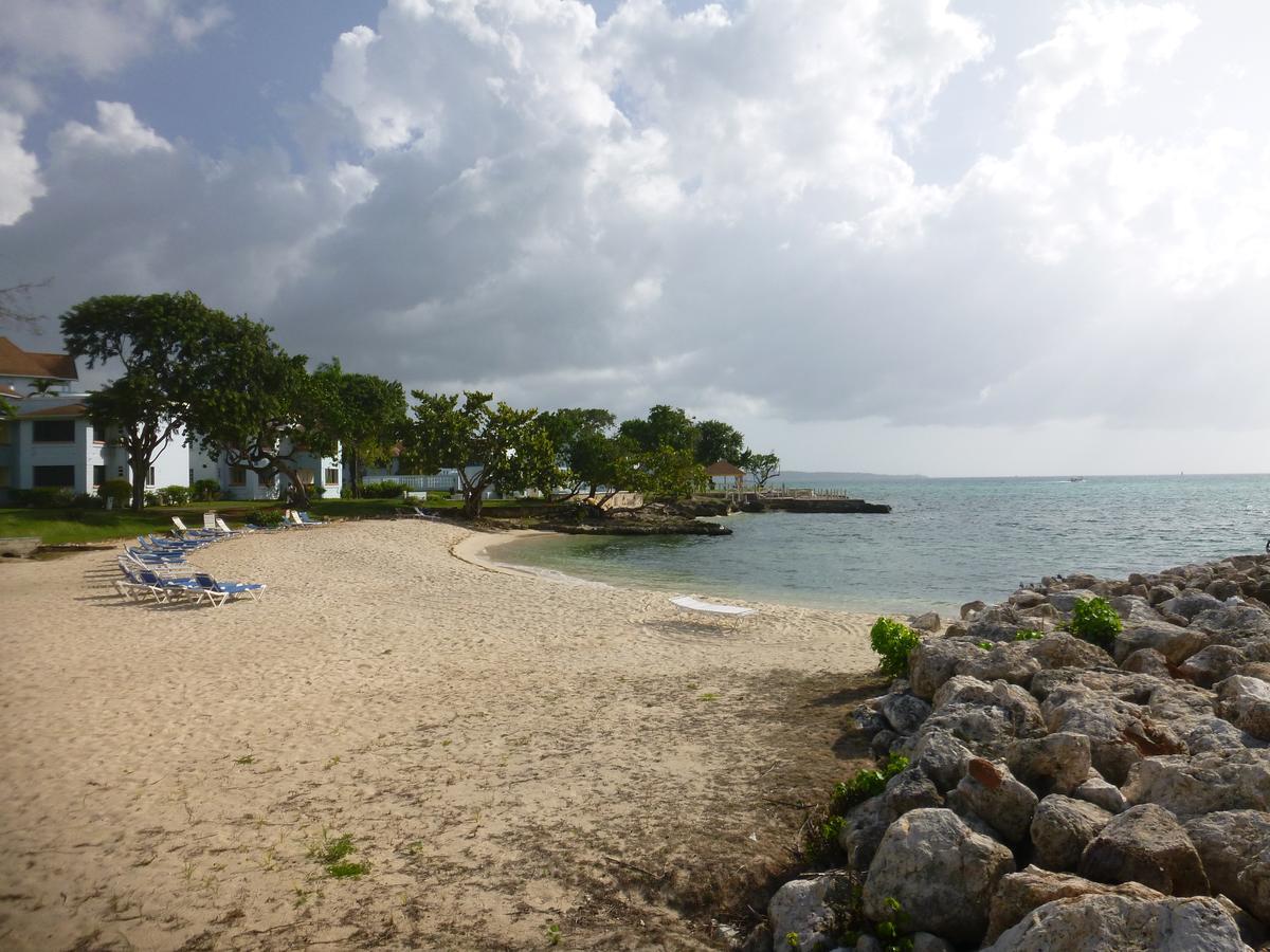 Point Village Campo de férias Negril