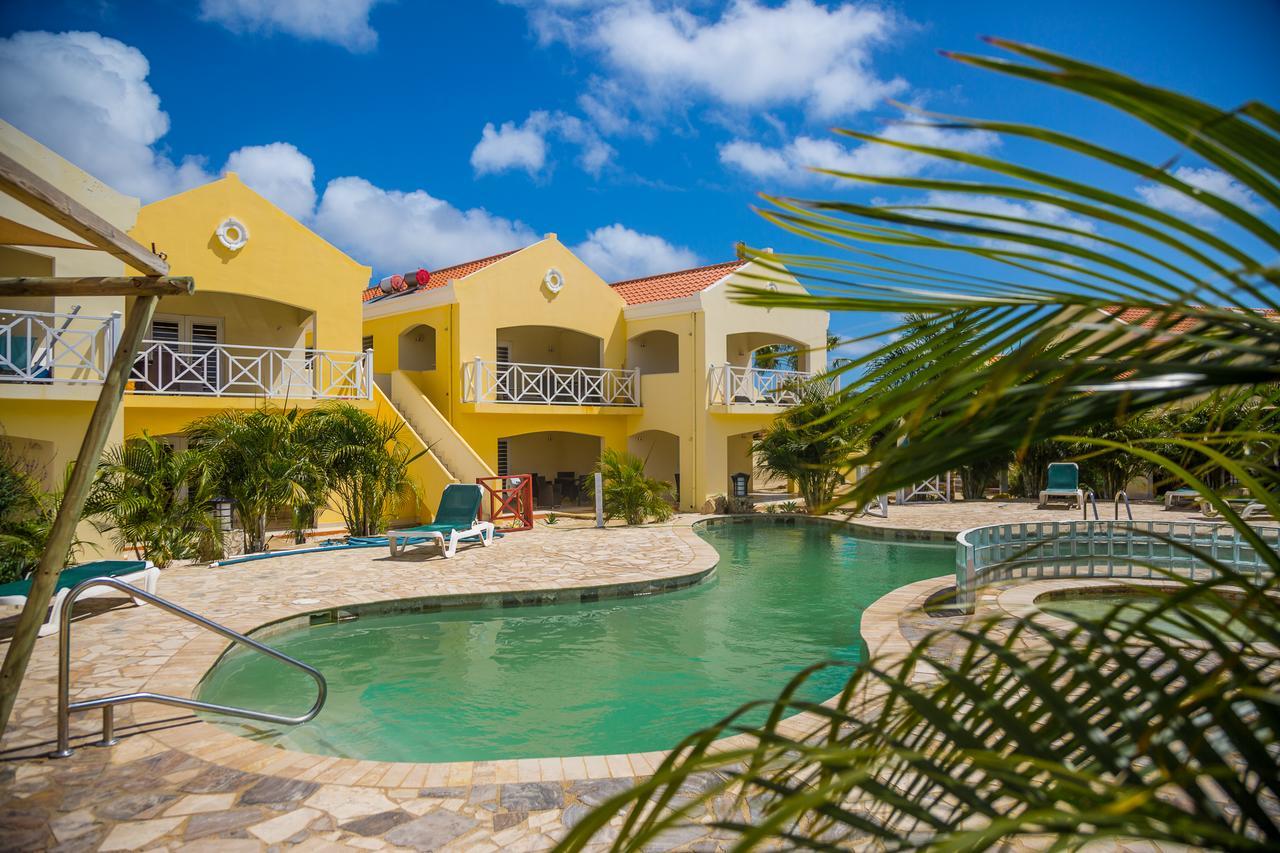 Bonaire Village *