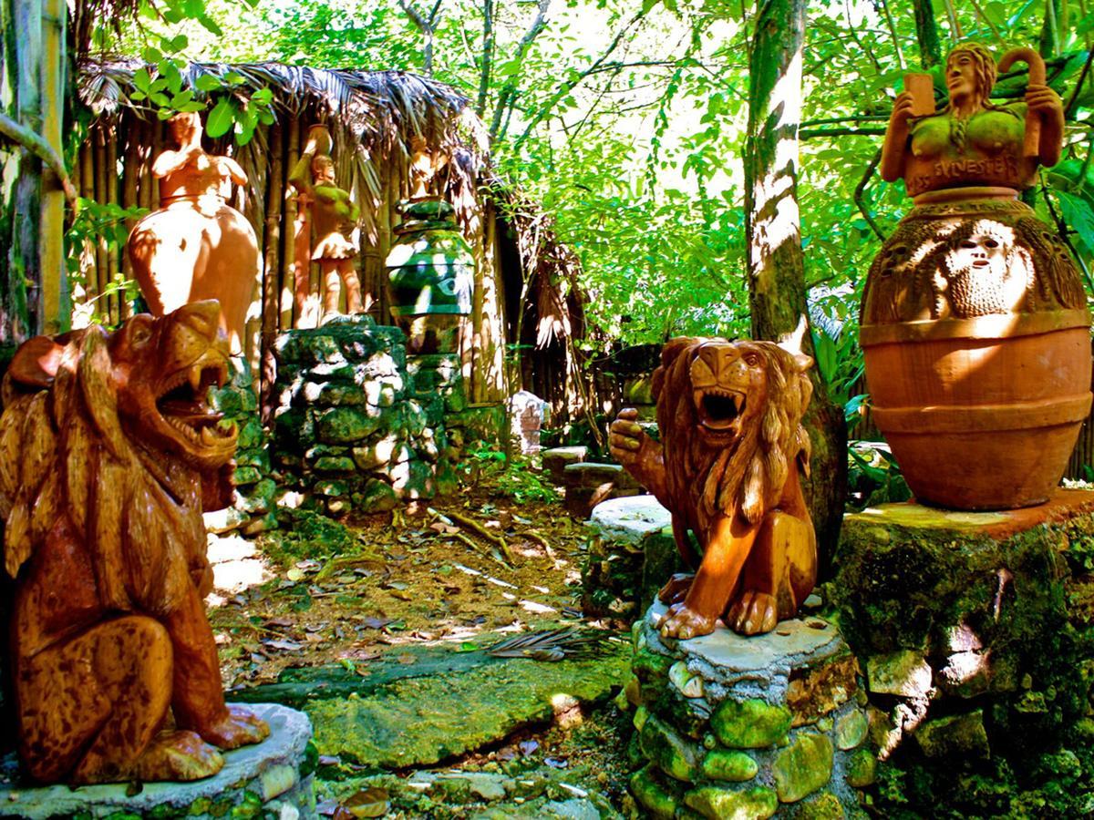 Great Huts Lodge