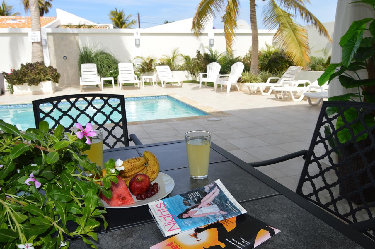 Albergue Aruba Suites Palm Beach