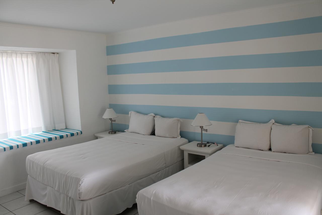 Hostel Moomba Beach Club Blue Bay