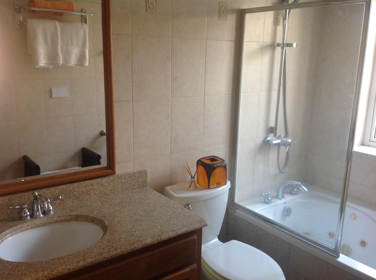 Aparthotel Mandela Court