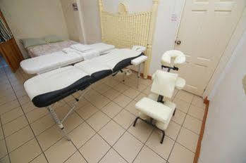 Hewanorra Gardens Guest house 2*