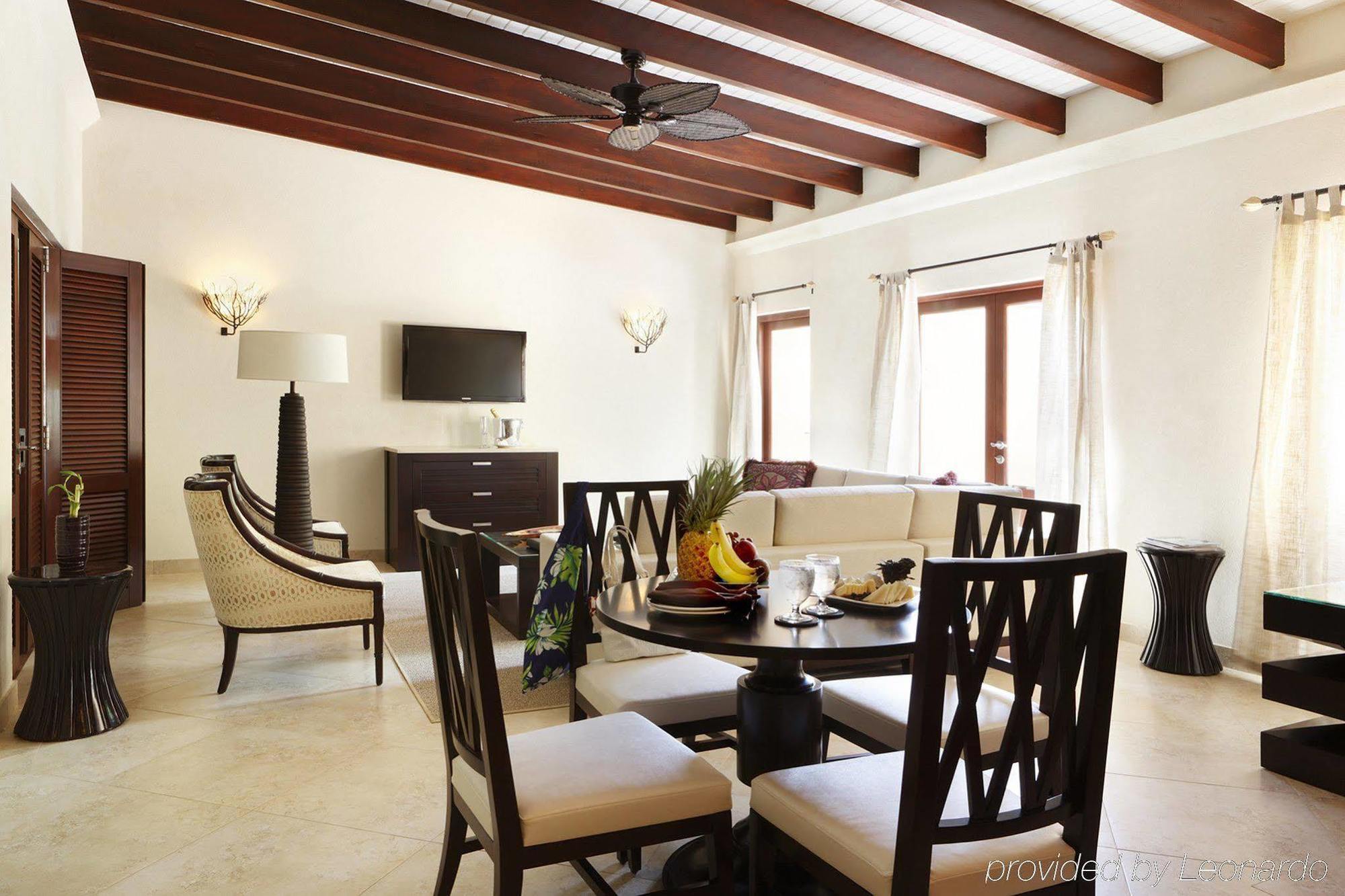 Buccament Bay 5*