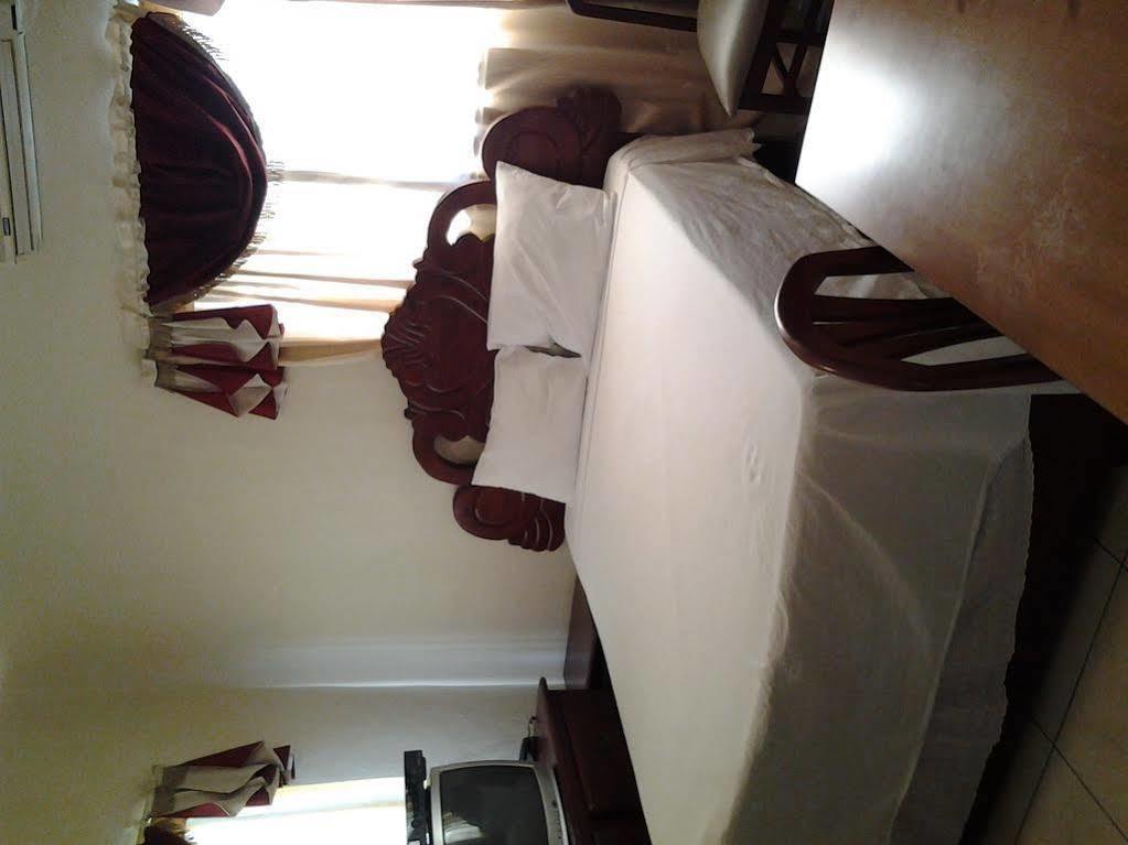 Green House Hotel *