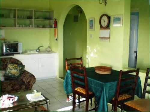 Crystal Heights Guest house
