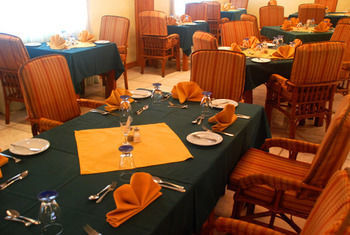 Hotel Rovanel's And Conference Centre Bon Accord Village