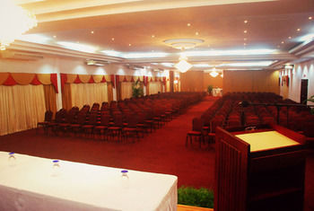 Hotel Rovanel's And Conference Centre