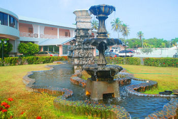 Hotel Rovanel's And Conference Centre