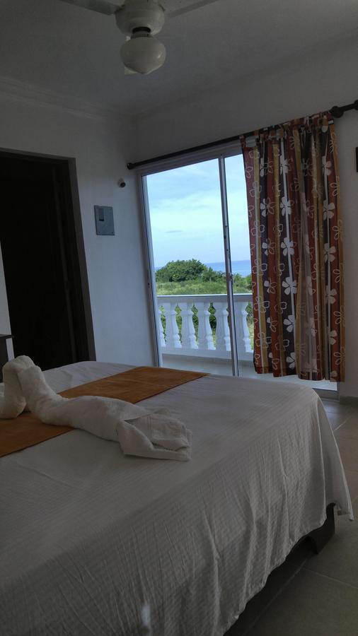 Ensenada Hotel *