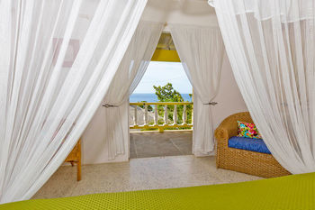 Hibiscus Heights 3*