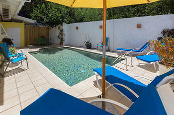 Hibiscus Heights 3*