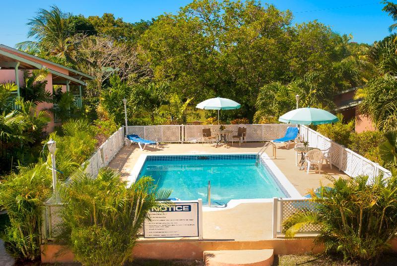 Halcyon Palm Apartment