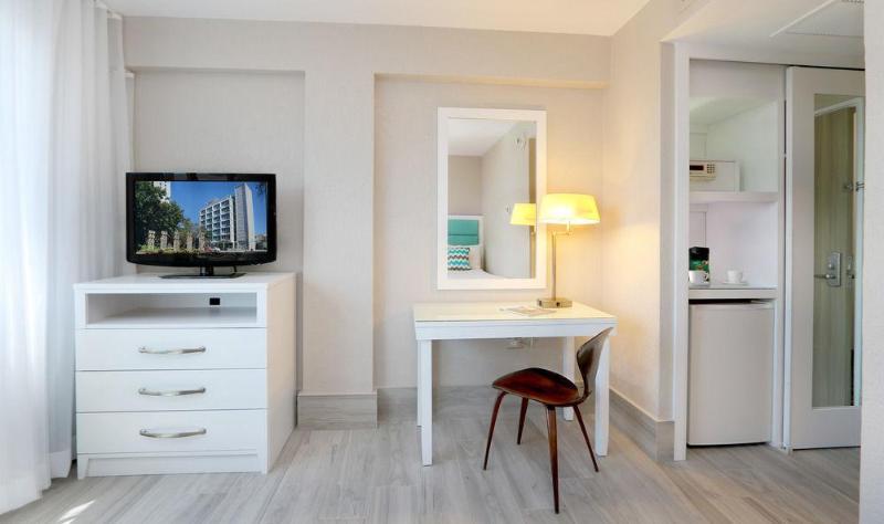 Hotel Casa Condado & Residences 3*