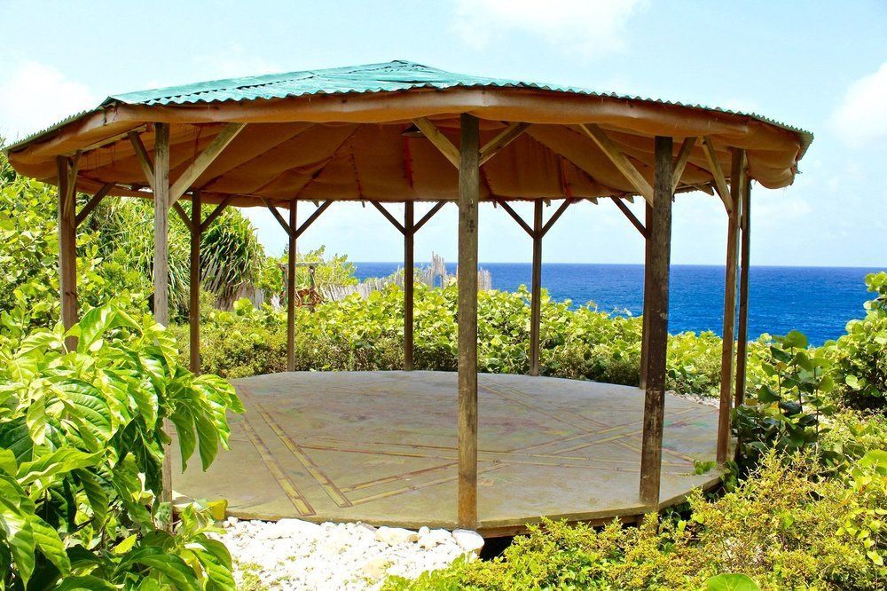 Great Huts * Boston Bay