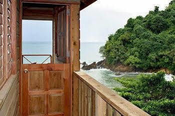 Apartment Seascape On Heavenly Bay *
