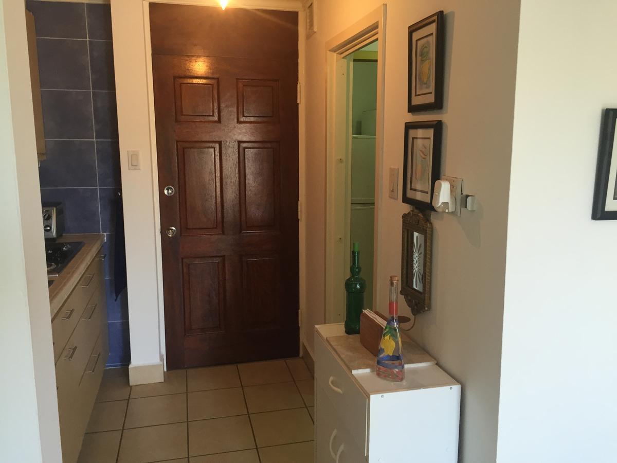 Coral Beach Beachfront Family Studio Apt. * San Juan