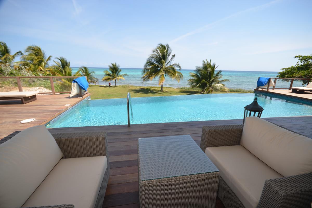 Tallawah Five Bedroom * Silver Sands