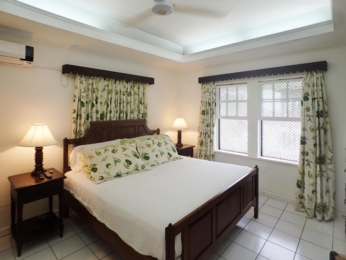 Villa Sea Spray 50 Steps To The Sea Three Bedroom *