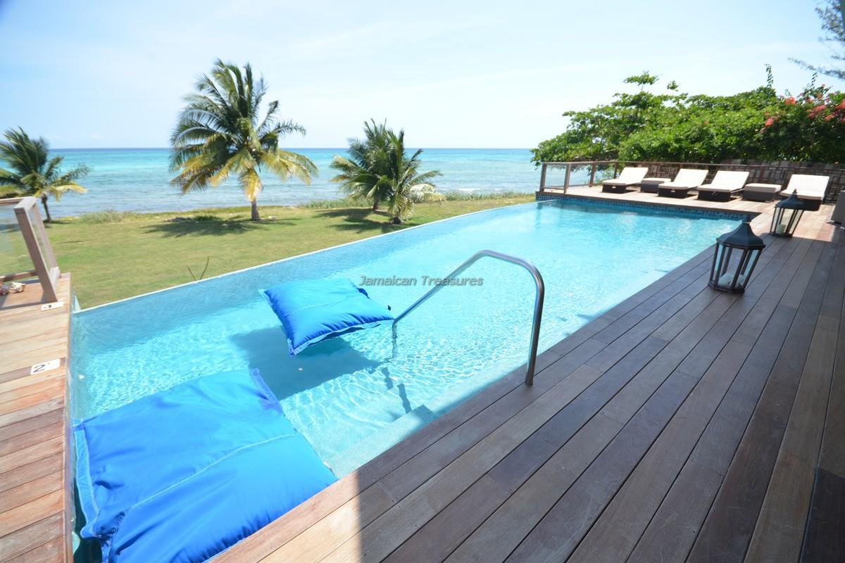 Tallawah Five Bedroom * Silver Sands