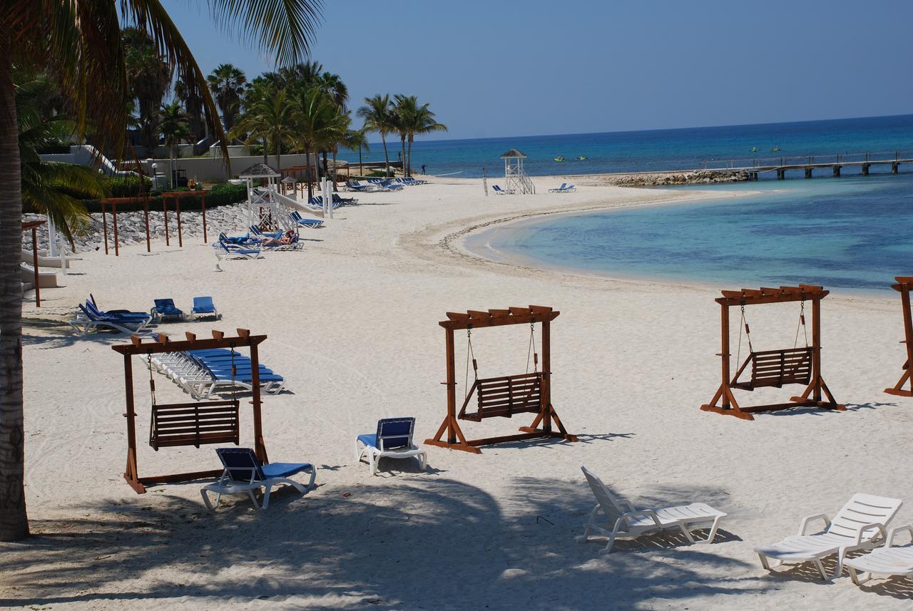 Luxury Sleeps 6, Access, Pousada Montego Bay