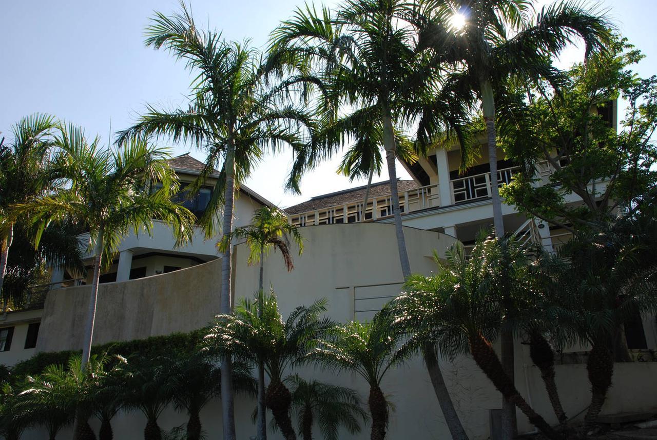 Pousada Luxury Sleeps 6, Access, Montego Bay