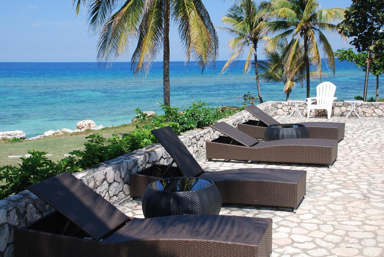 Pousada Luxury Sleeps 6, Access, *