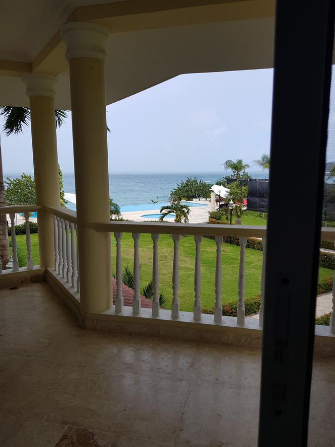 Luxury Oceanview 2 Br/2.5 Ba Apartamento *