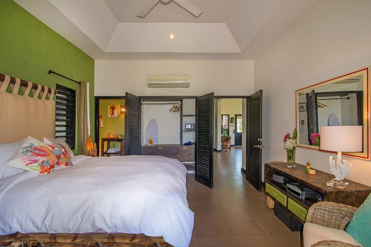 Luxury Sleeps 6, Access, Montego Bay