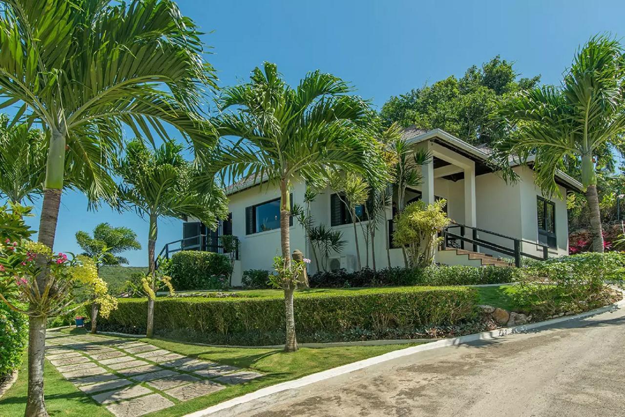 Pousada Luxury Sleeps 6, Access, Montego Bay
