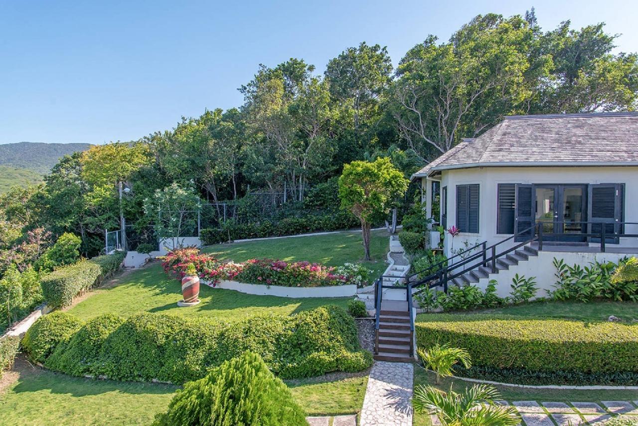 Luxury Sleeps 6, Access,