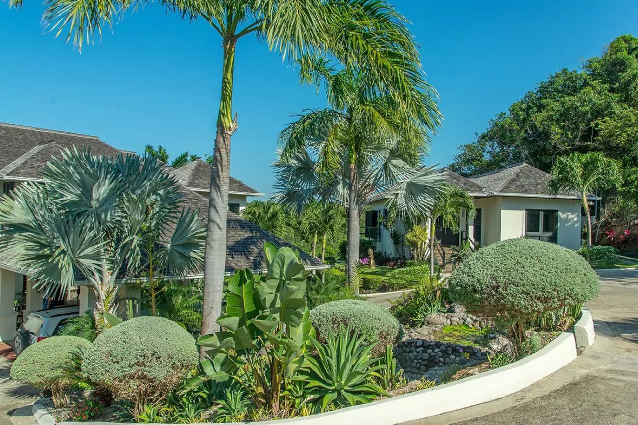 Pousada Luxury Sleeps 6, Access, Montego Bay