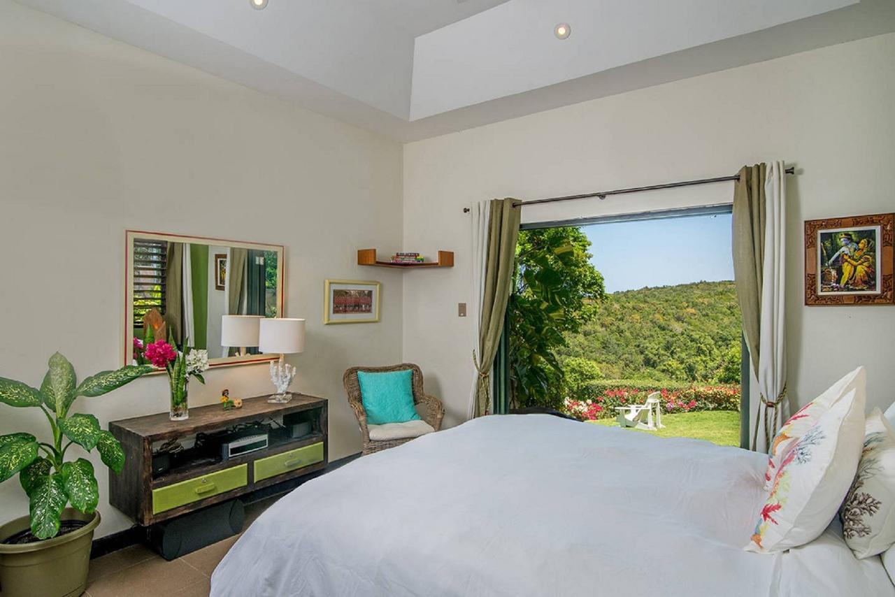 Luxury Sleeps 6, Access, Pousada Montego Bay