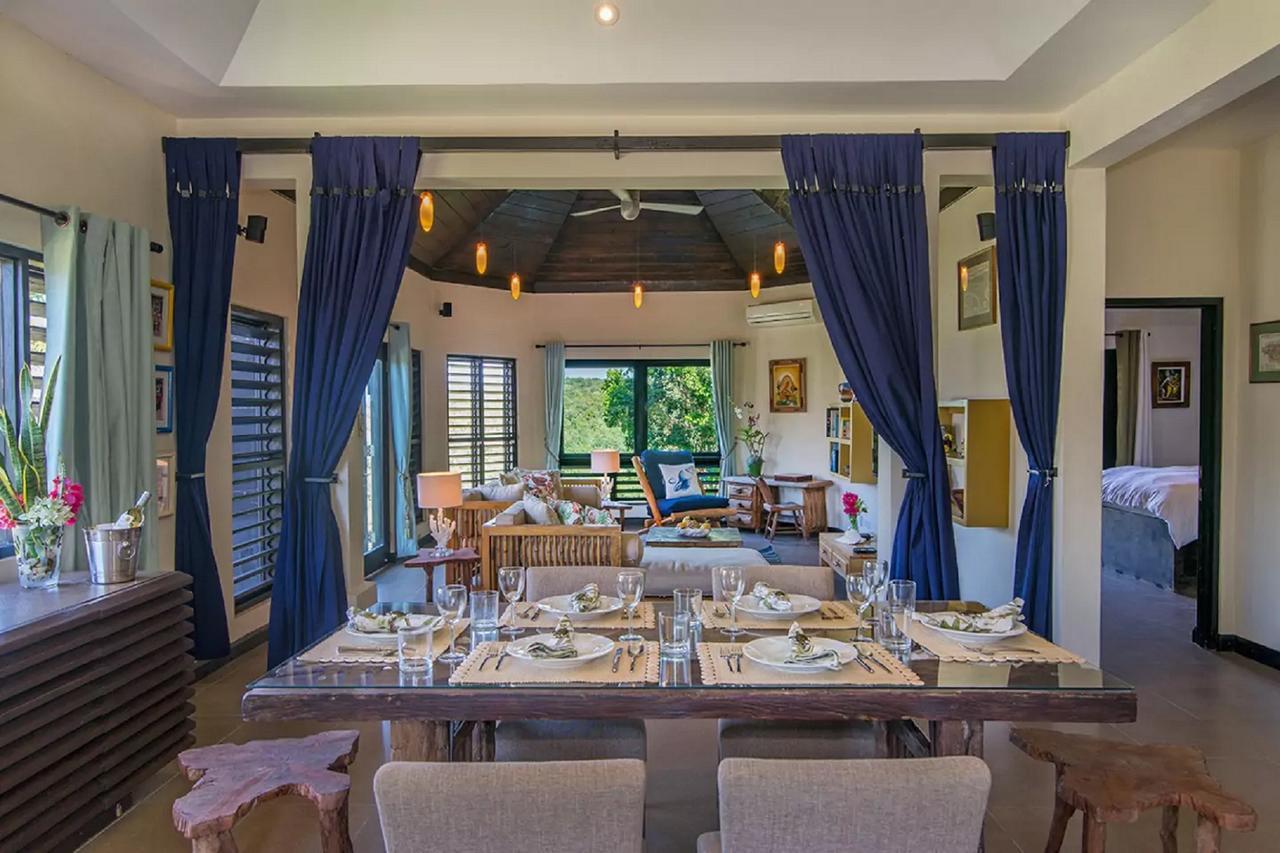 Luxury Sleeps 6, Access, Montego Bay