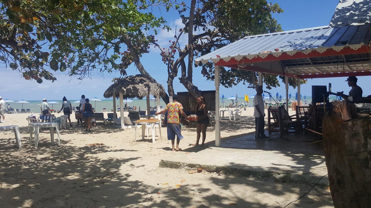 El Pueblito,al Lado De Playa Dorada Puerto Plata