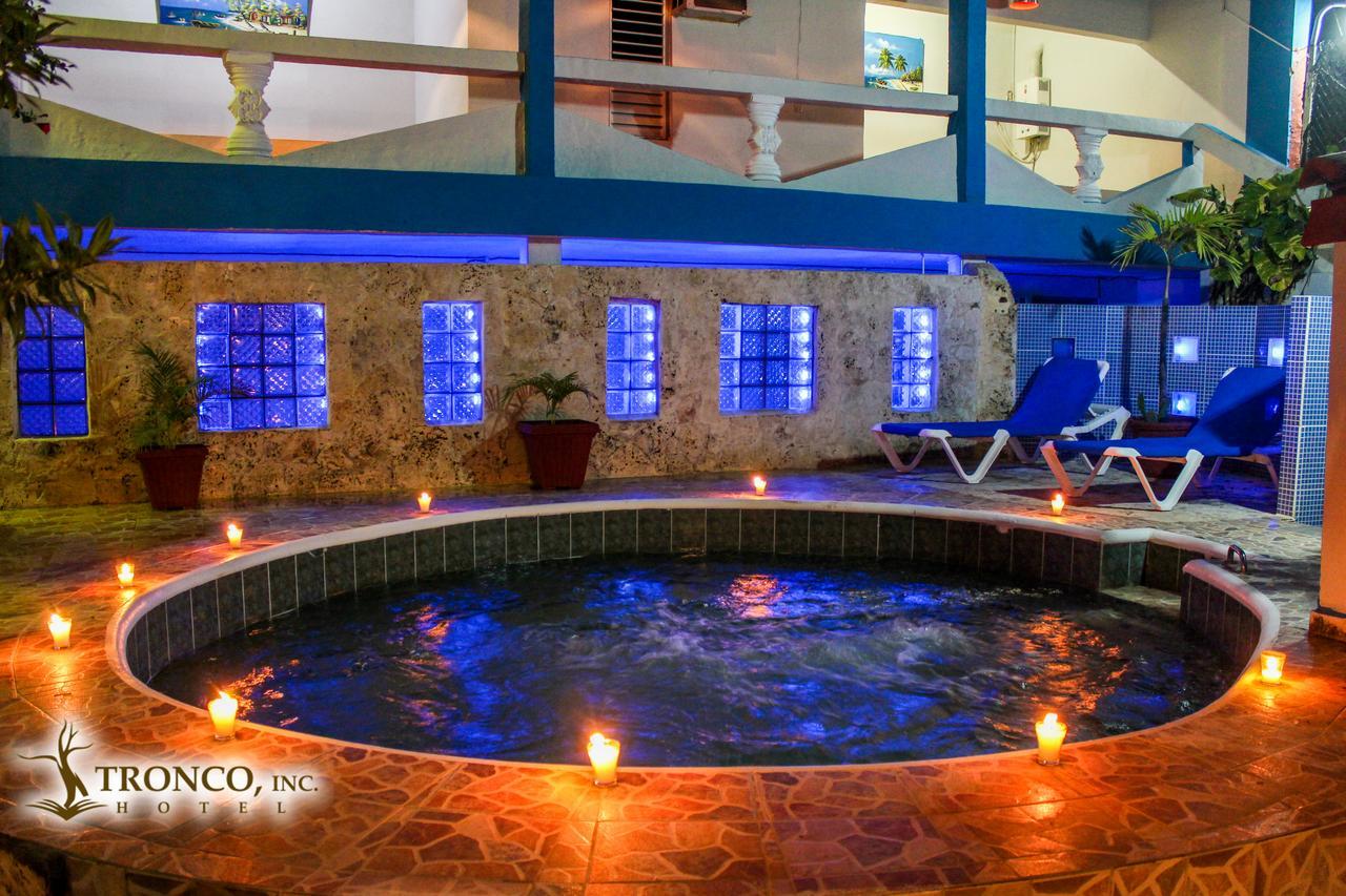 El Tronco Inc Bed & Breakfast Boca Chica