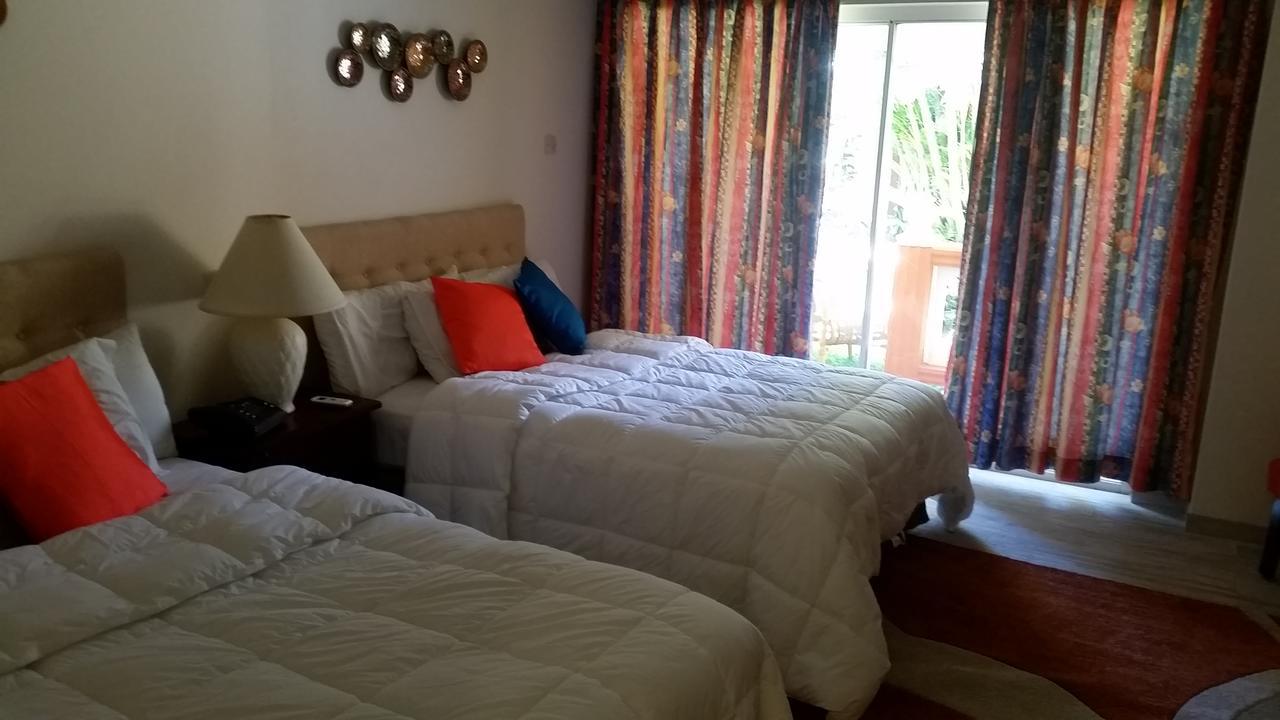 Sunset Shores 3*