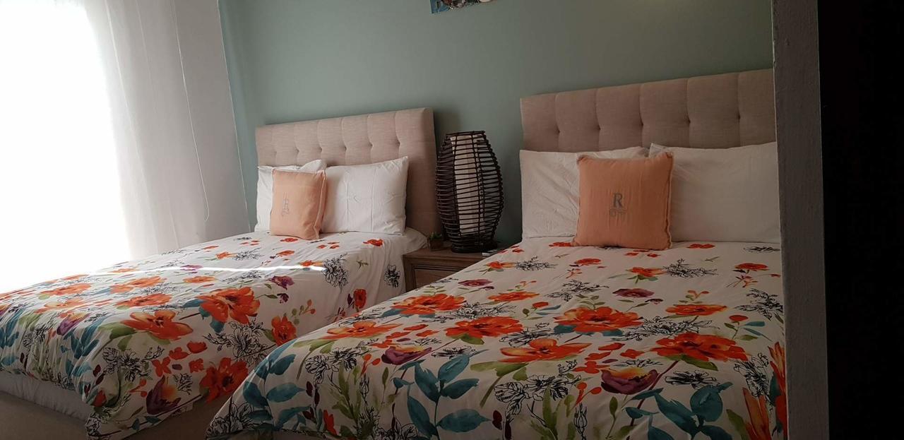 Rustica Beach House Villa *