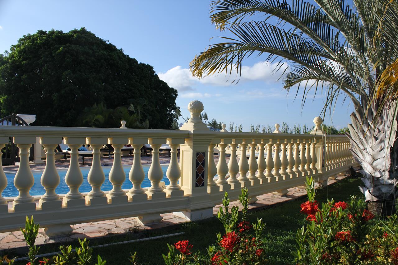 Holiday home Le Moulin De La Baie Piscine Vue